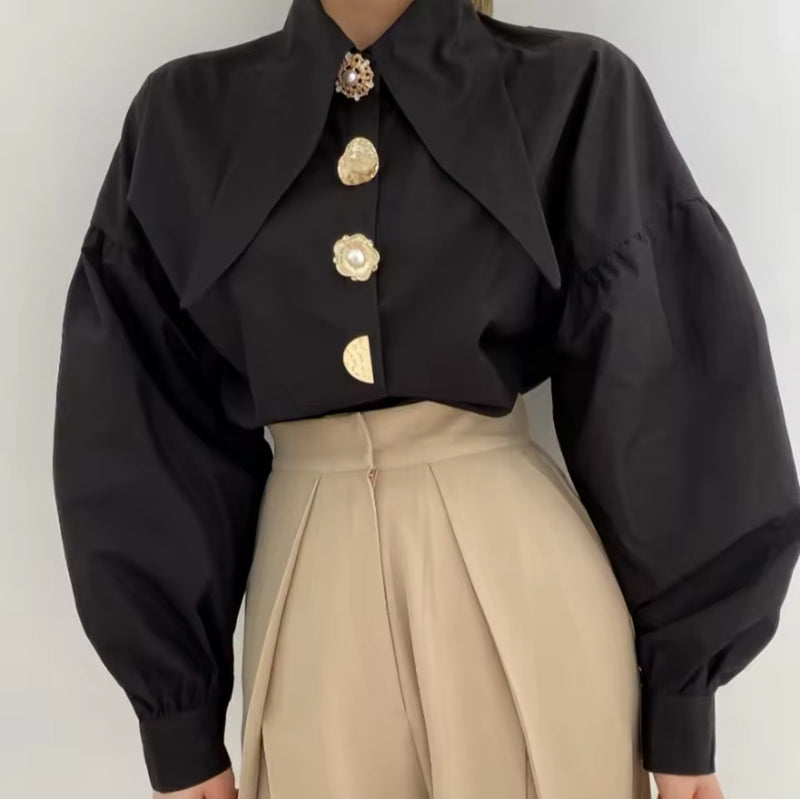 BIG BUTTON BLOUSE